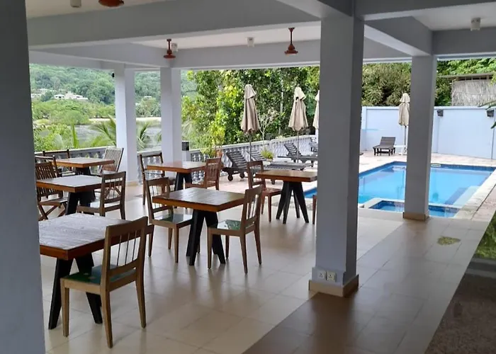 Bayview - Sea Side * Grand Anse (Mahe)